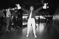 Gast einer Rollschuh-Disco in München um 1994