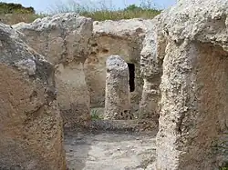 Kammer mit Mittelsäule