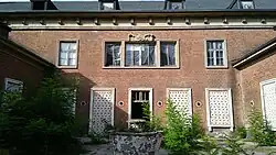 Hof des ehemaligen Offizierskasinos im September 2023