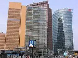 PricewaterhaoseCooper, Kollhoff-Tower und Bahn-Tower