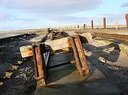 Gleisreste mit Prellbock