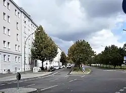 Westseite Kniprodestraße nordwärts von 122