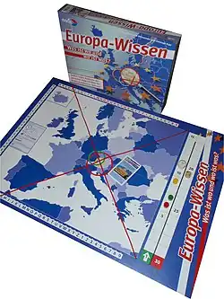 Der Spielplan und das Cover des originalen Spiels (Noris Spiele 2008)