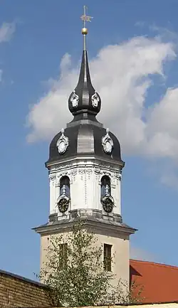 Turm der Stadtkirche und Katholische Kirche
