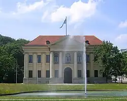 Prinz-Carl-Palais-Brunnen
