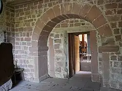 Romanisches Portal Turm