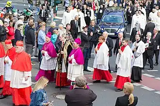 … zum Kölner Dom