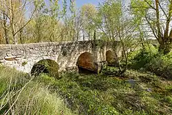 Pinilla Trasmonte – Himmelfahrtskirche und Steinbrücke