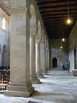 Stützenwechsel im nördlichen Seitenschiff