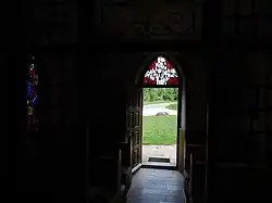 Der Eingang im Westen