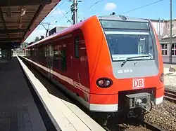 Triebwagen der BR 425 und 426 im Bahnhof Tuttlingen