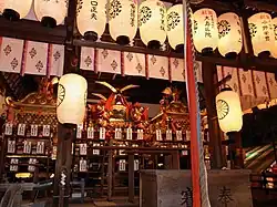 Weiße Chōchin im Goryō-Schrein, Kyoto