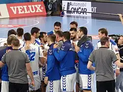 die Mannschaft bei der Auszeit