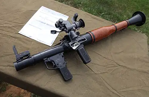RPG-7 mit Periskop-Visier