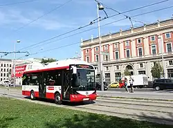 Der erste der Elektrobusse auf der Linie 2A