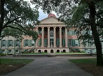 College of Charleston, Hauptgebäude
