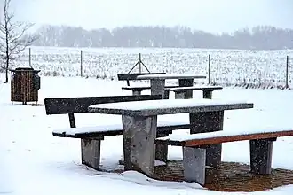 Bankgruppen am Rastplatz Eldetal an der A 19