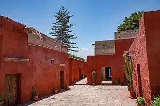 Rote Straße im Kloster