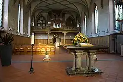 Kirche Rapperswil, Innenansicht (Blick Richtung Orgelempore)