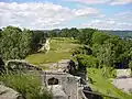 Blick über das Burggelände zur Scharfen Ecke