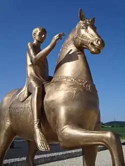 Rekonstruiertes Reiterdenkmal auf dem ehemaligen römischen Forum