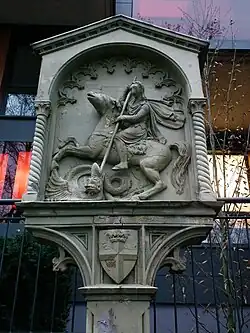 St.-Georg-Bildstock in den Rheinanlagen von Koblenz, Rheinland-Pfalz