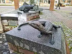 Reptilienbrunnen (1997), Rathausallee, Norderstedt