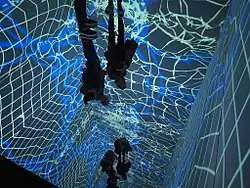 Die echzeit-generierte, audio-visuelle Installation "Resonant Space" von Ben Lauber und Marcus Doering in den Øksnehallen in Kopenhagen 2017 in der Ausstellung Perspective Playground.