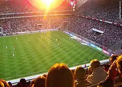 Abendsonne im Stadion am 31. Juli 2007 (Freundschaftsspiel 1. FC Köln gegen Bayern München)
