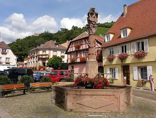 Brunnen am Platz der Republik