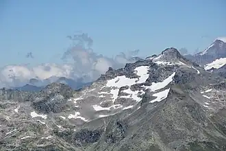 Riegelkopf, Teufelspitze und Riegelturm (von links nach rechts) mit dem dahinterliegenden Kitzsteinhorn