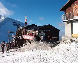 Die Schutzhütte Rifugio Guide del Cervino.