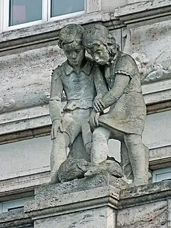 Roßplatz Plastiken von Rudolf Oelzner