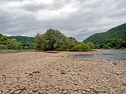 Der im Zustand des 19. Jahrhunderts erhaltene Leinpfad oberhalb von Hatzenport an der Mosel