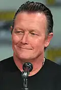 Robert Patrick spielt Cabe Gallo