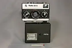 Rollei 35S mit Blitz