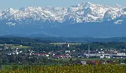 Von Marktoberdorf aus sieht man das Ammergebirge.