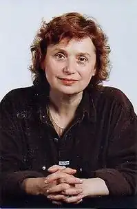 Rumjana Zacharieva lebt seit 1970 in Deutschland und ist Verfasserin von Romanen, Erzählungen, satirischen Kurzgeschichten, Gedichten, Hörspielen und Radiofeatures.