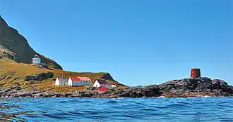 Leuchtturm Runde fyr mit Wirtschaftsgebäuden