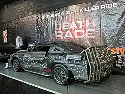 Bild eines Autos vom Set