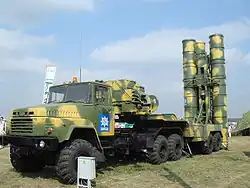 KrAZ-6446 mit S-300PMU-1/2-Lenk­waffensystem (2007)