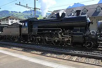 Lok 2978 auf einer Sonderfahrt im Bahnhof Schwyz.