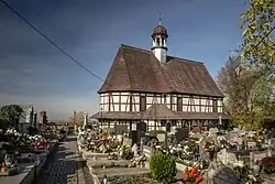 Friedhof mit der Friedhofskirche zum Heiligen Kreuz