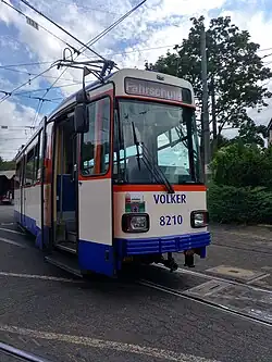 Der Wagen 8210 kurz nach seiner Umbenennung auf dem Betriebshof Böllenfaltor