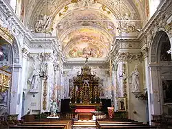 Innenraum der Kirche San Vittore