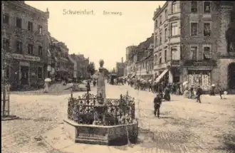 Neuer Brunnen (Vierröhrenbrunnen, heute an Platznordseite). Um 1910