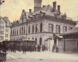 Blick zur Südseite. Postamt und Warenhaus Tietz (links), später Kaufhaus Kroneneck. Nach 1893
