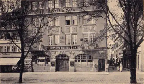Westseite. Keßlergasse (rechts) Hotel zum Raben und Bayerische Handelsbank. 1917