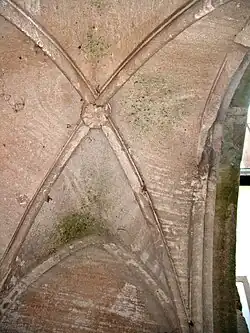 Münsterdreisener Sakramentshaus innen, Decke und Seitenwand