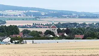 Blick vom Heinebecksberg über Salzdahlum und Apelnstedt zum Elm.